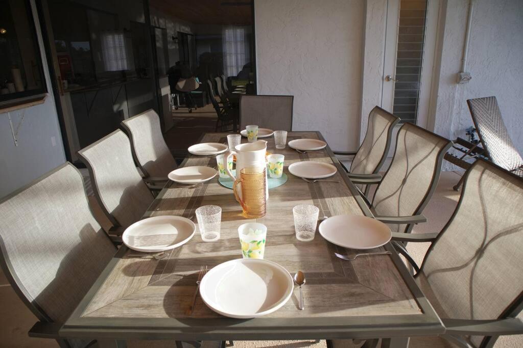 Cozy Retreat, Heated Pool, Water Canal, Bikes,3 Bedroom Cape Coral Eksteriør bilde