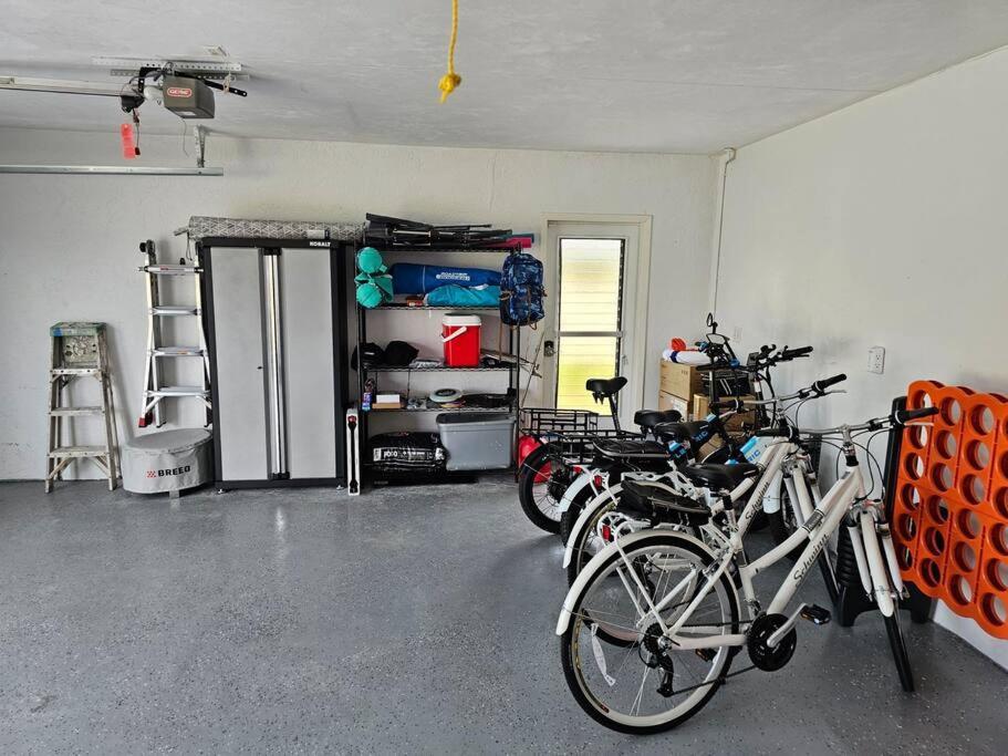 Cozy Retreat, Heated Pool, Water Canal, Bikes,3 Bedroom Cape Coral Eksteriør bilde