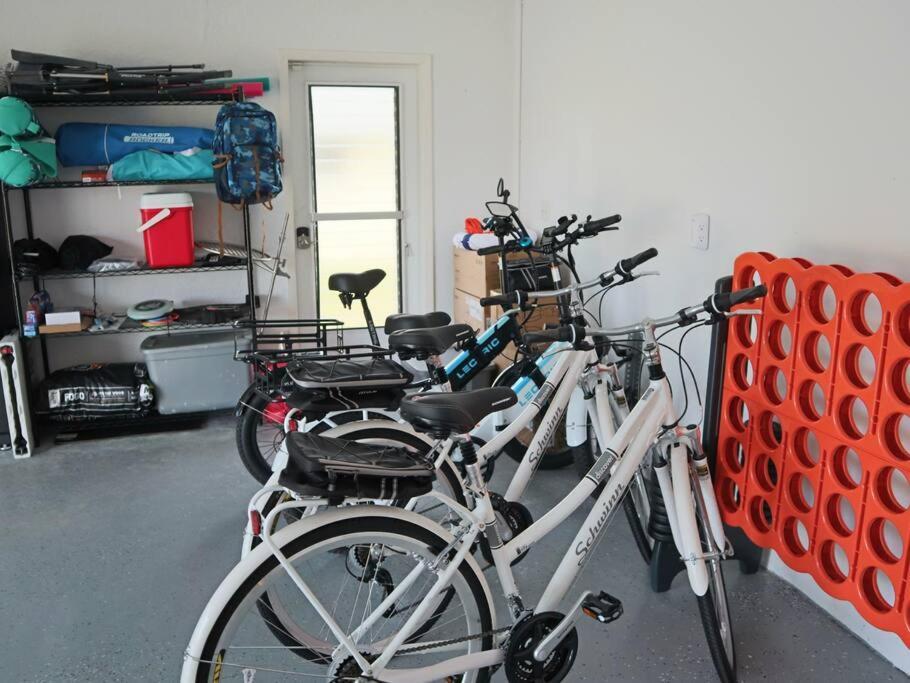 Cozy Retreat, Heated Pool, Water Canal, Bikes,3 Bedroom Cape Coral Eksteriør bilde