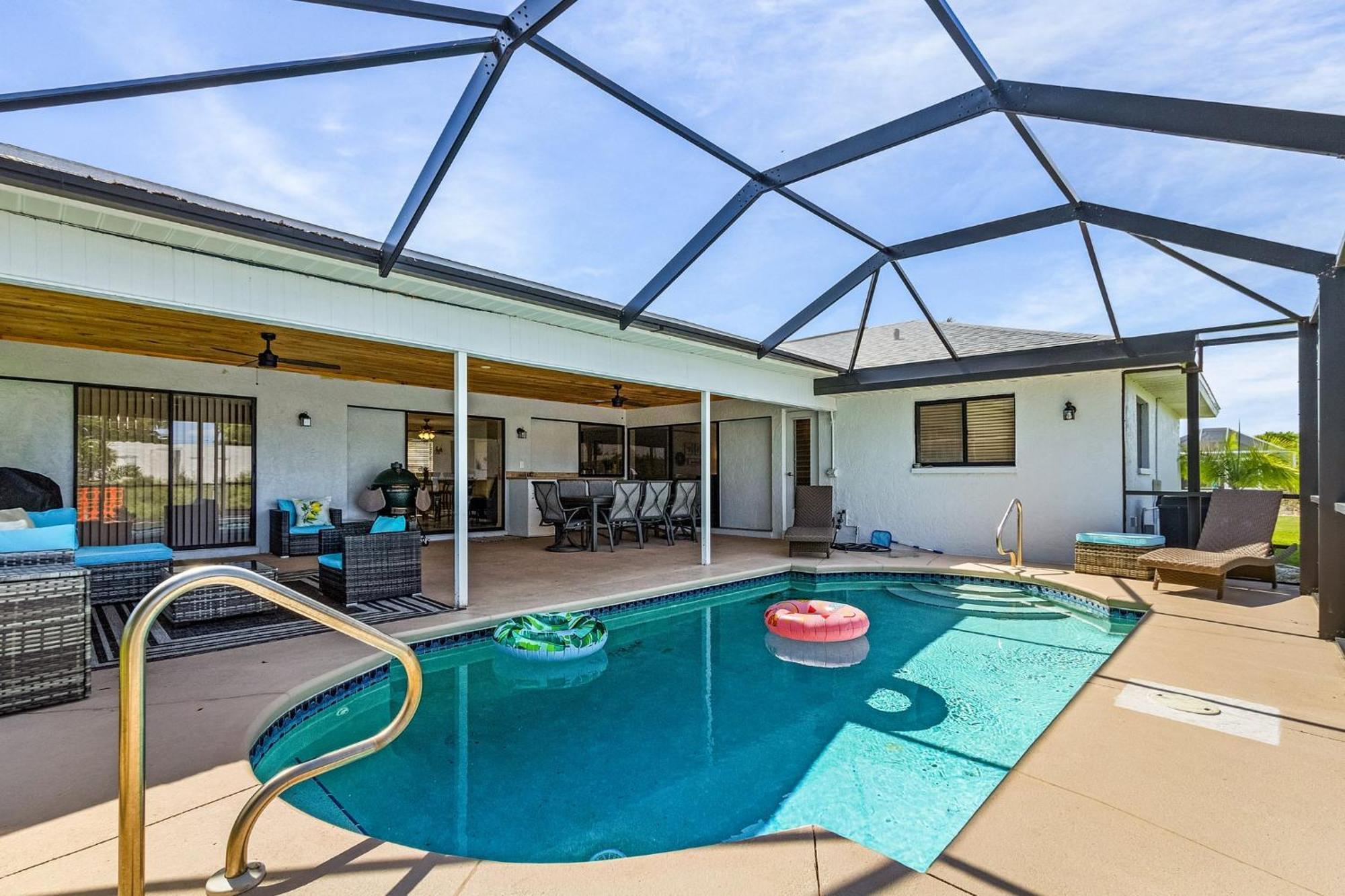 Cozy Retreat, Heated Pool, Water Canal, Bikes,3 Bedroom Cape Coral Eksteriør bilde