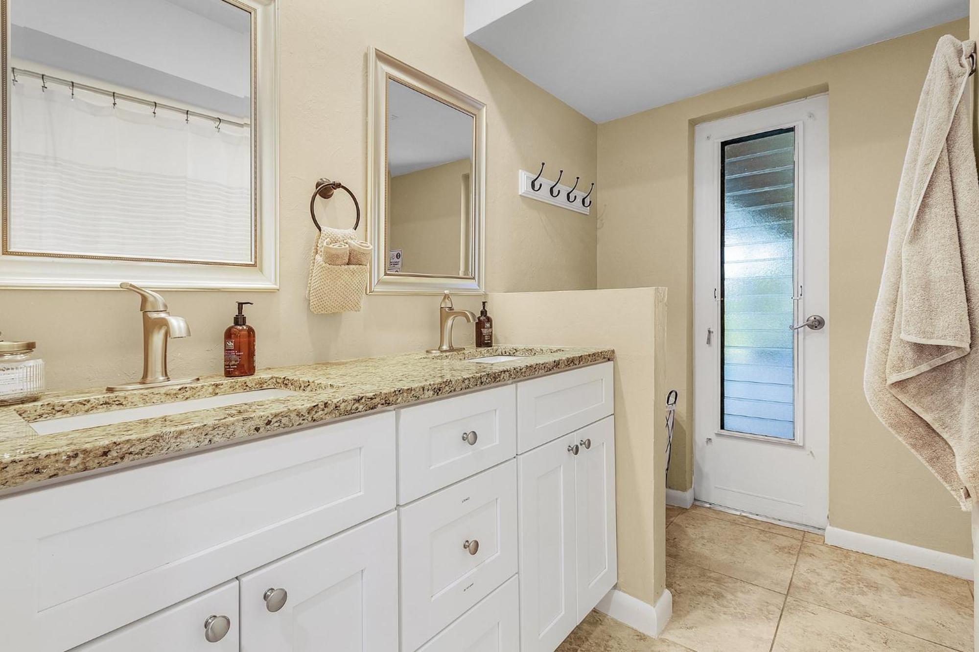 Cozy Retreat, Heated Pool, Water Canal, Bikes,3 Bedroom Cape Coral Eksteriør bilde