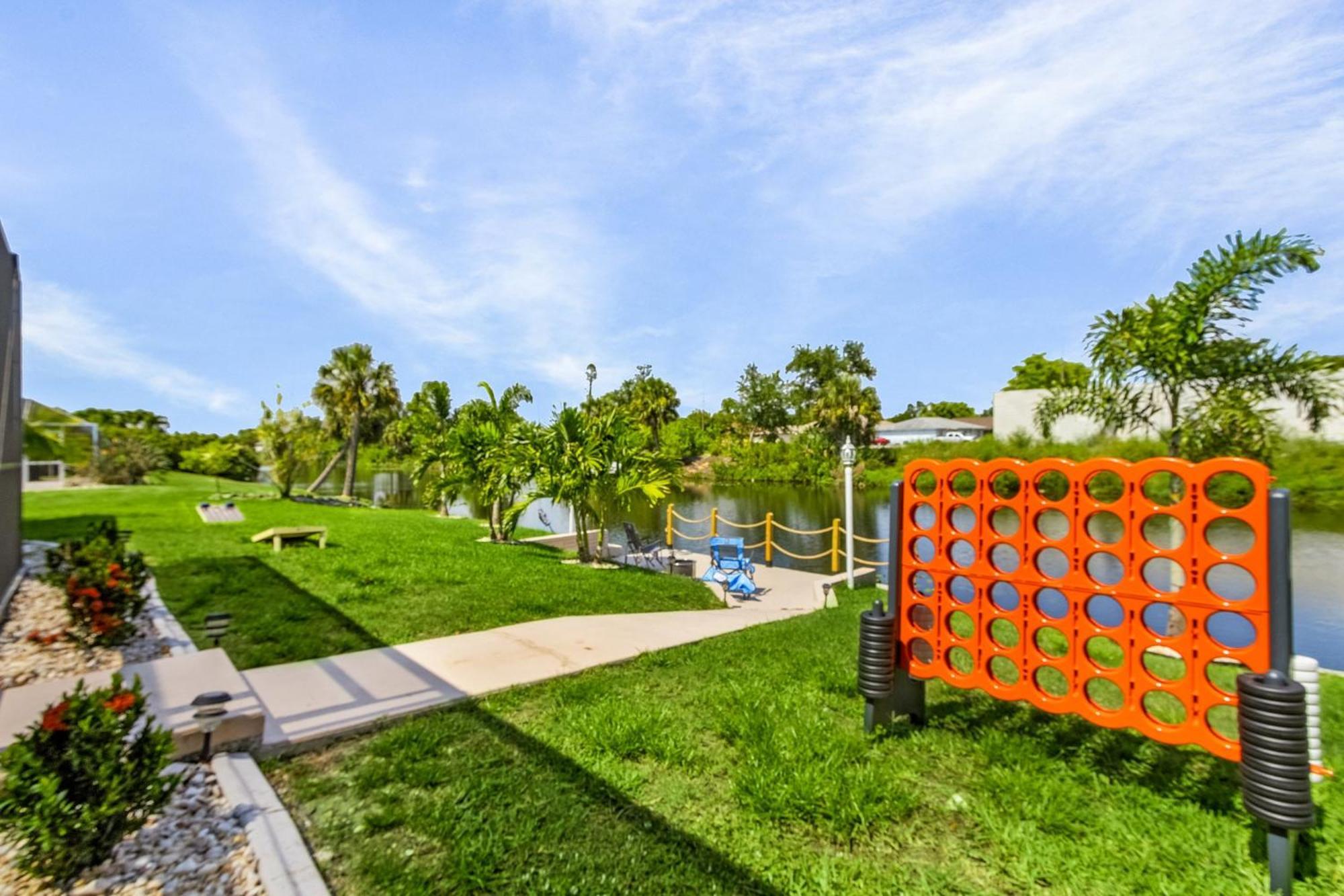 Cozy Retreat, Heated Pool, Water Canal, Bikes,3 Bedroom Cape Coral Eksteriør bilde