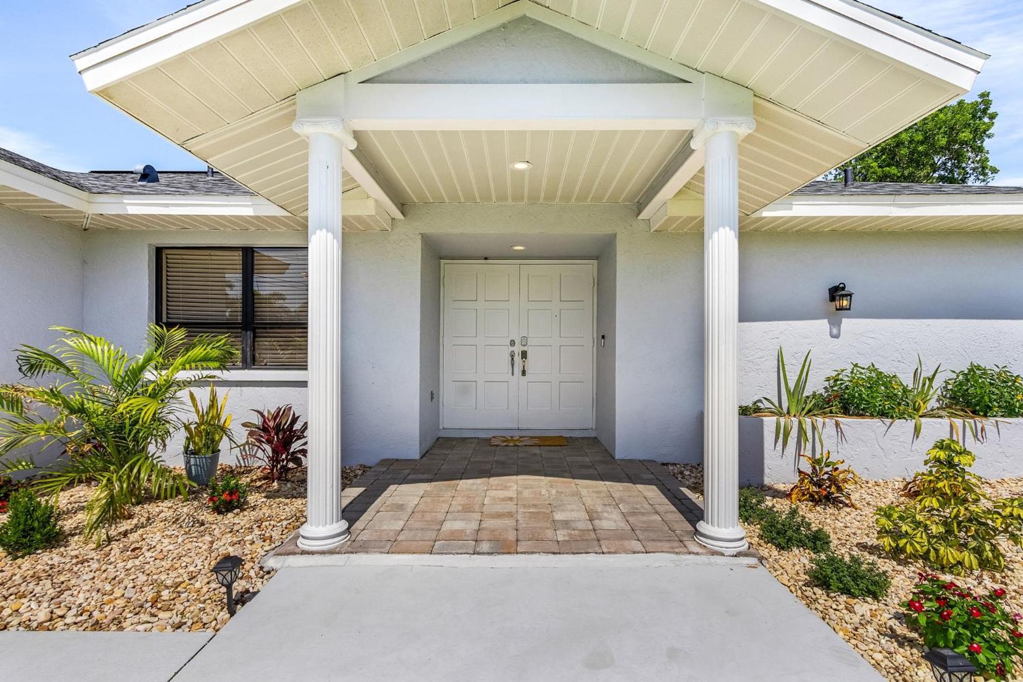 Cozy Retreat, Heated Pool, Water Canal, Bikes,3 Bedroom Cape Coral Eksteriør bilde