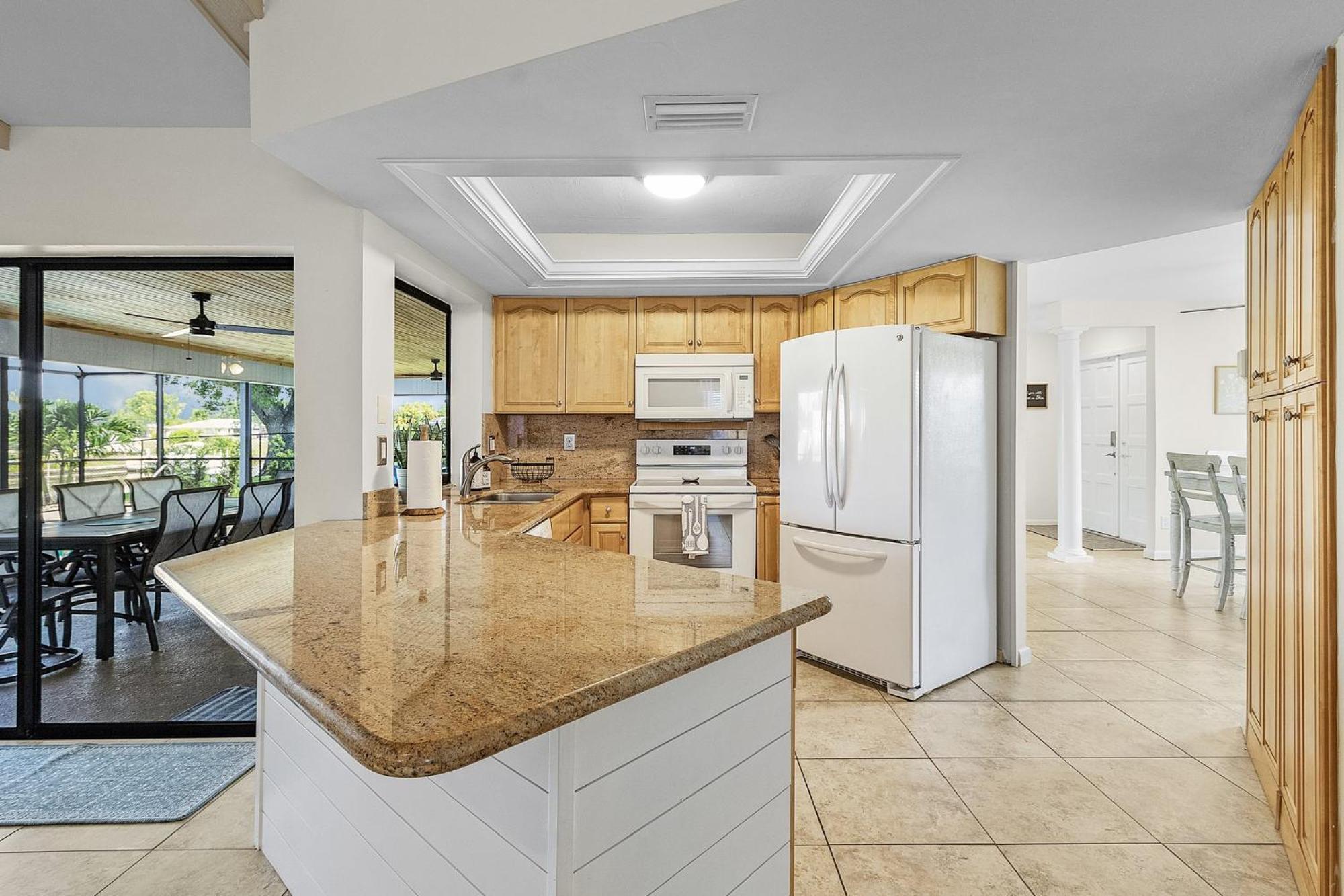 Cozy Retreat, Heated Pool, Water Canal, Bikes,3 Bedroom Cape Coral Eksteriør bilde