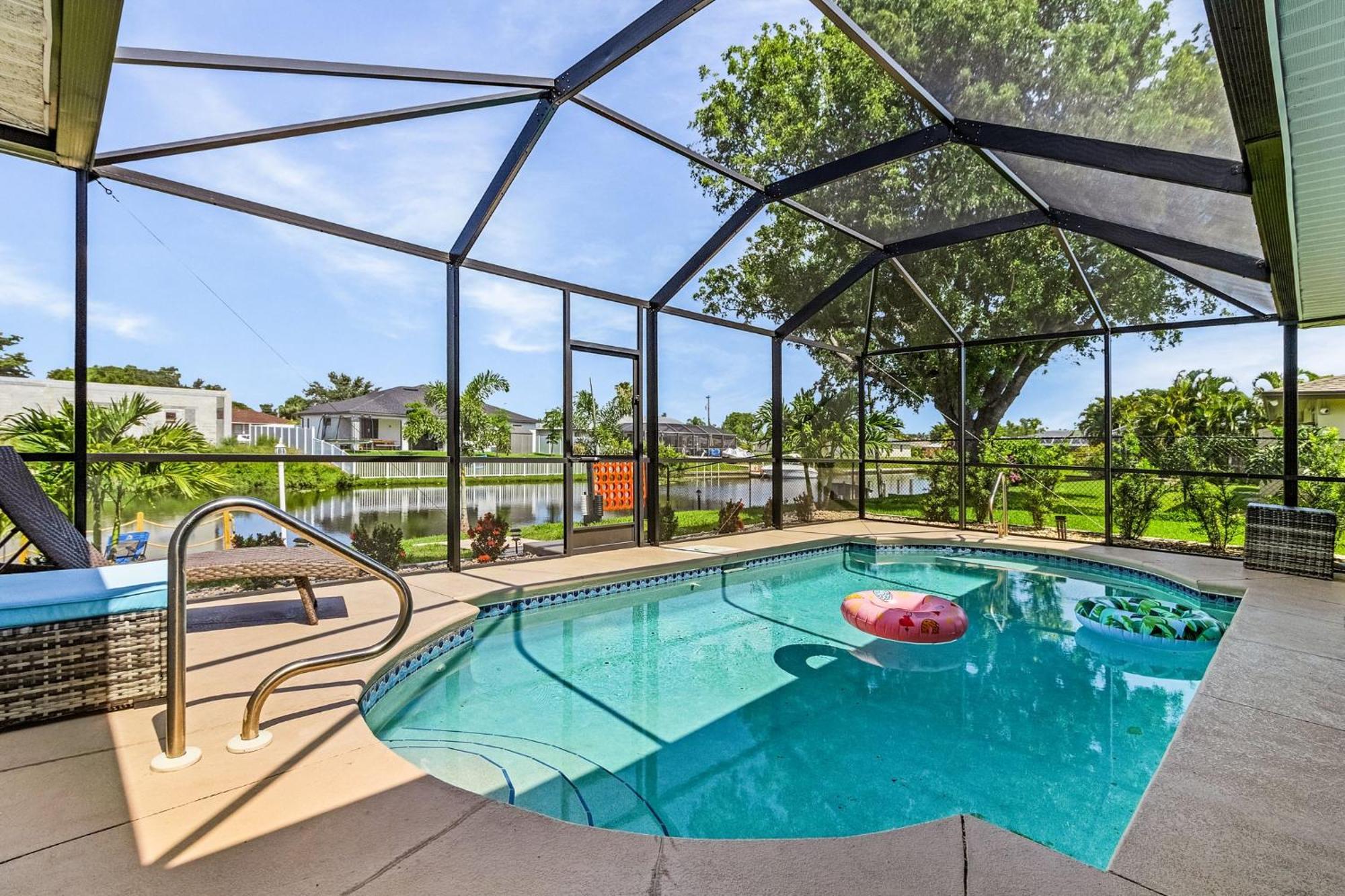 Cozy Retreat, Heated Pool, Water Canal, Bikes,3 Bedroom Cape Coral Eksteriør bilde